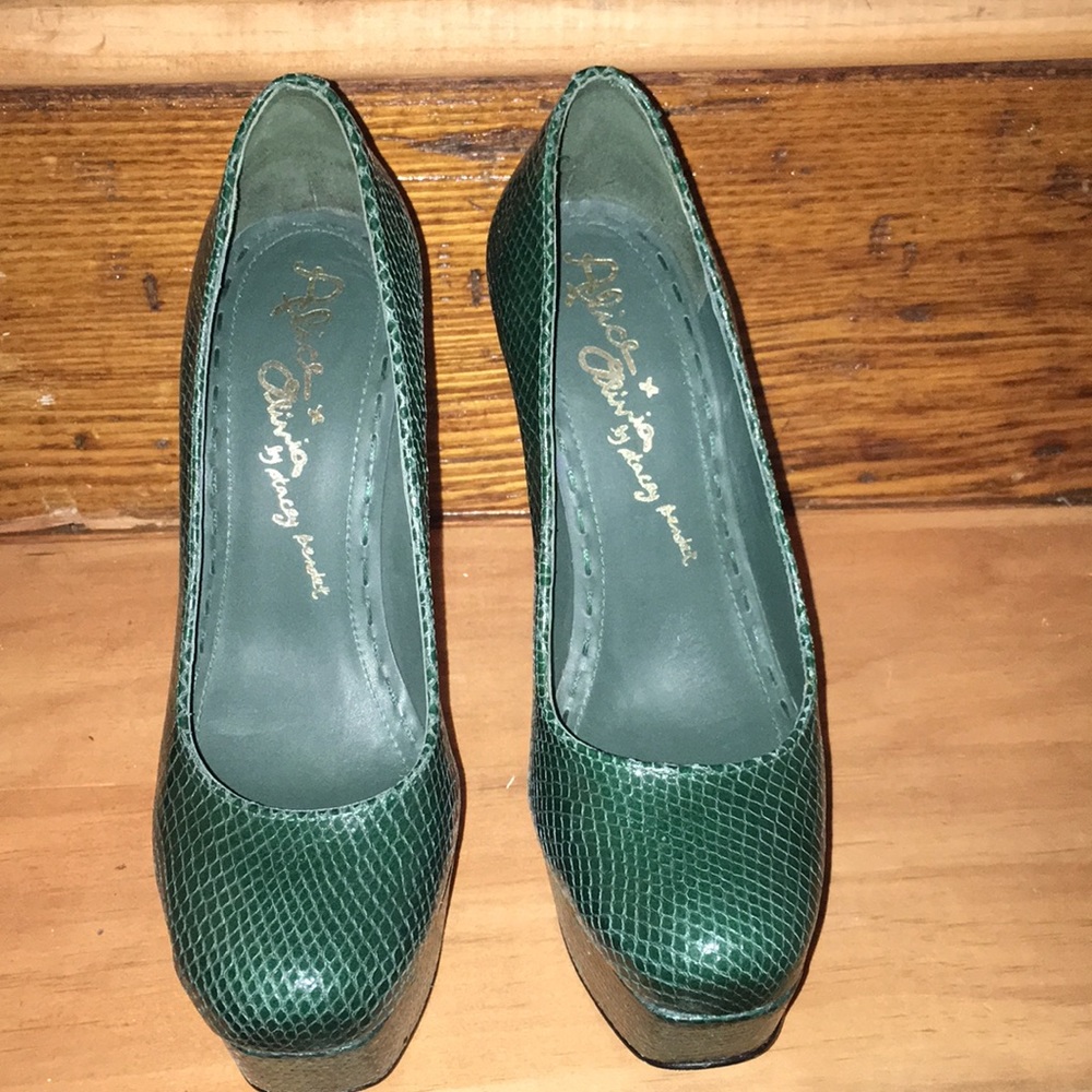 Alice & Olivia Pumps!